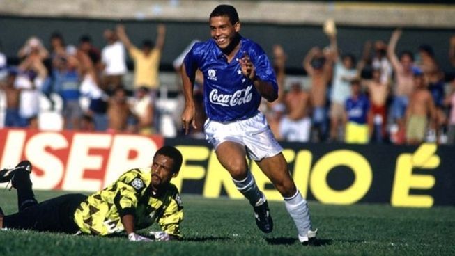 Ronaldo trong màu áo Cruizeiro