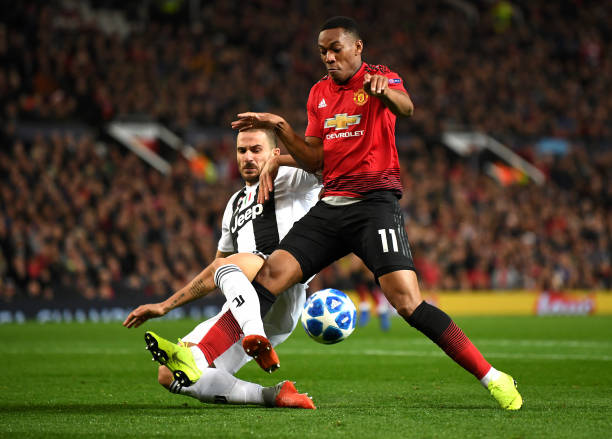 Anthony Martial tỏ ra đơn độc trong trận đấu tại Old Trafford. Anh dễ dàng bị kiểm soát bởi Leonardo Bonucci.