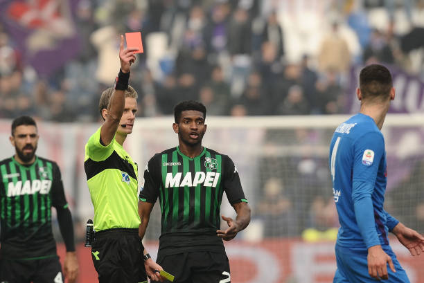 Điên rồ Serie A! 15 phút cuối, 3 bàn thắng, 2 thẻ đỏ - Bóng Đá