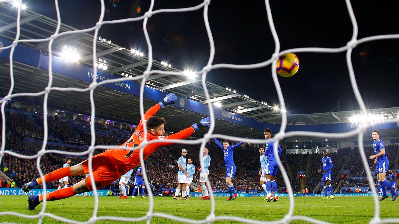 Premier League và 10 khoảnh khắc ấn tượng trong ngày Boxing Day: Nhà Vua cuối đầu - Bóng Đá