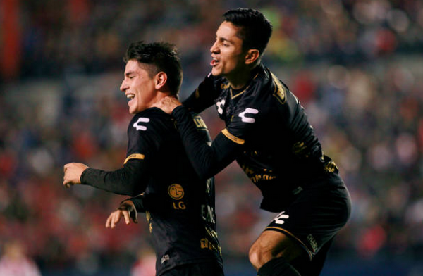 Dưới sân, các cầu thủ Dorados đã nhập cuộc tốt, 2 lần vươn lên dẫn trước.