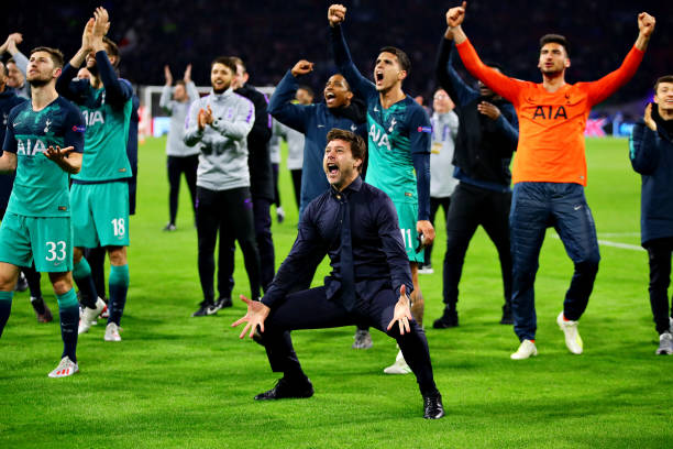 Trong lúc đồng đội ăn mừng, có một ngôi sao Tottenham không tham gia - Bóng Đá