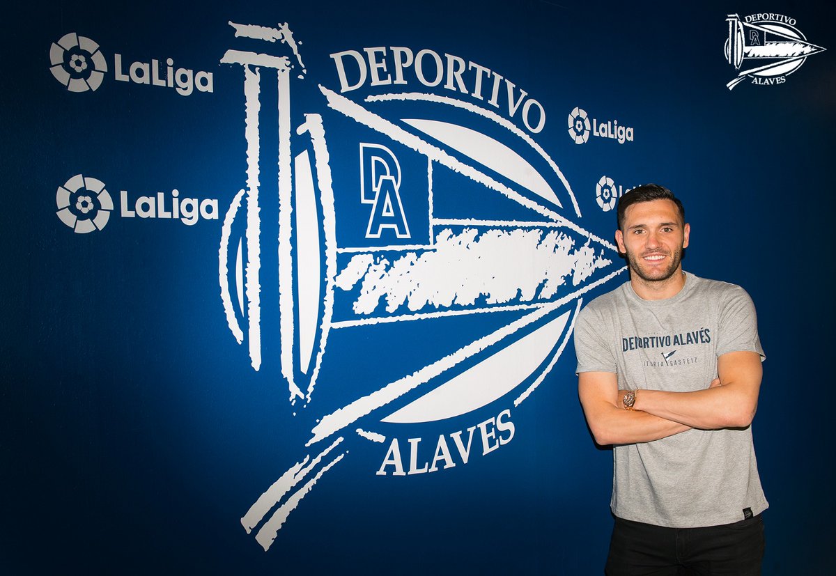 Lucas perez ra mắt Alaves (ảnh) - Bóng Đá