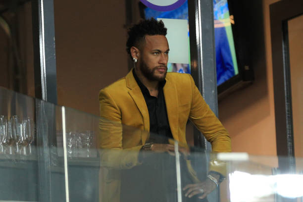 Neymar cũng có mặt để ủng hộ các đồng đội Brazil.
