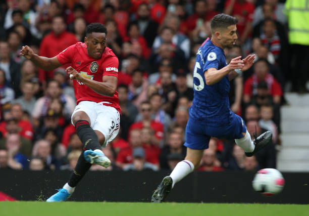 Martial dứt điểm quá hiền.