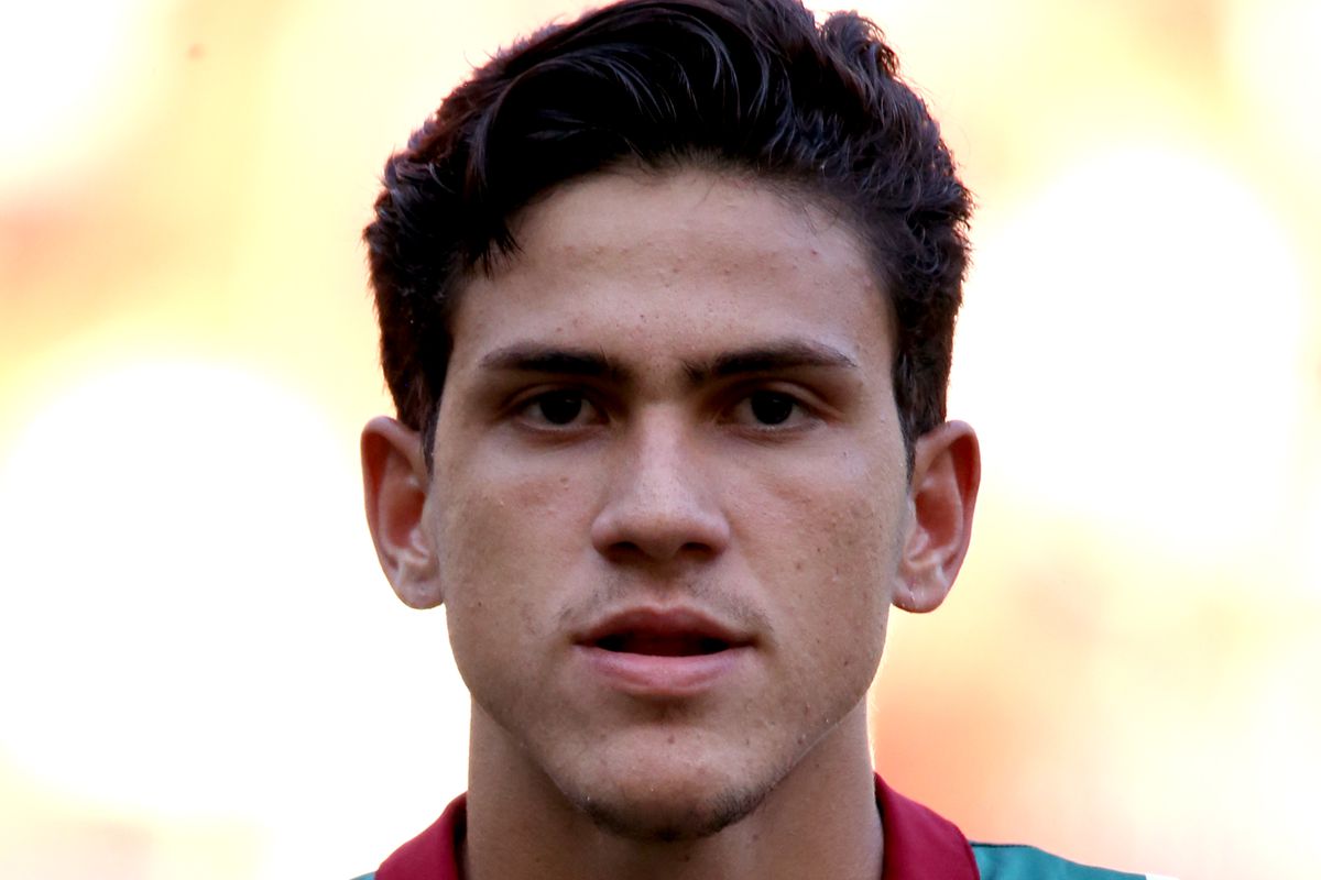 Tài năng sinh năm 1997 vừa trở lại vào Tháng Ba, anh đã có 5 bàn sau 10 trận cho Fluminense từ đó đến nay. Chớp lấy thời cơ các đại gia châu Âu vẫn đang do dự, Fiorentina đã chiêu mộ Pedro với giá khá rẻ.