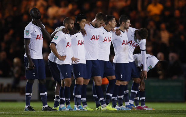 Sao muốn ra đi sút hỏng penalty, Tottenham cay đắng bị loại bởi đội Hạng Ba - Bóng Đá