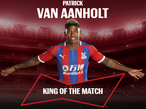 Patrick Van Aanholt (WHU vs CRY): Hậu vệ Hà Lan hoạt động năng nổ bên cánh trái trong màn lội ngược dòng thắng 2-1 của Palace. Anh thực hiện 2 pha cắt bóng, 3 lần phá bóng và trực tiếp ghi bàn từ chấm 11m ở tình huống gỡ hòa 1-1. Van Aanholt nhận về 34,6% tỉ lệ bầu chọn.