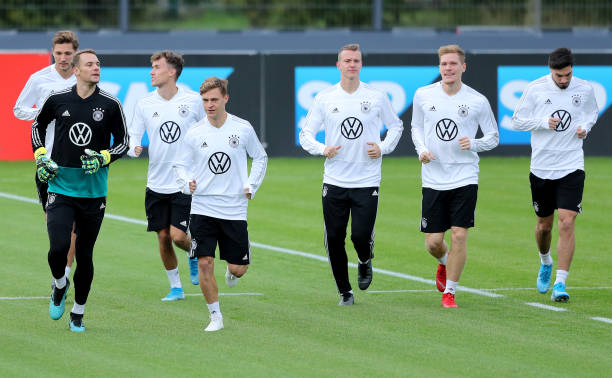 Đức tập luyện, Gnabry làm thủ môn - Bóng Đá