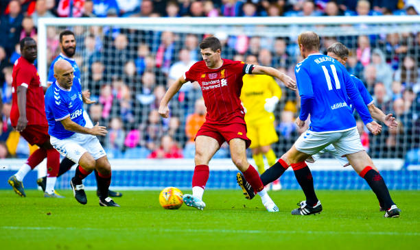 Steven Gerrard tham dự trận huyền thoại Liverpool vs Rangers - Bóng Đá