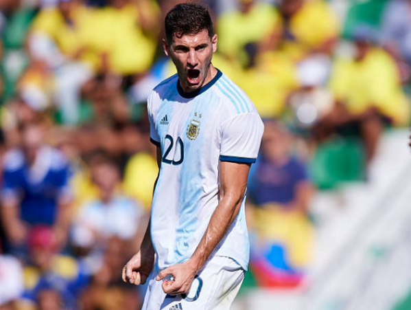Messi bị cấm thi đấu, Argentina 'vô tình' tìm thấy sát thủ mới (Alario) - Bóng Đá