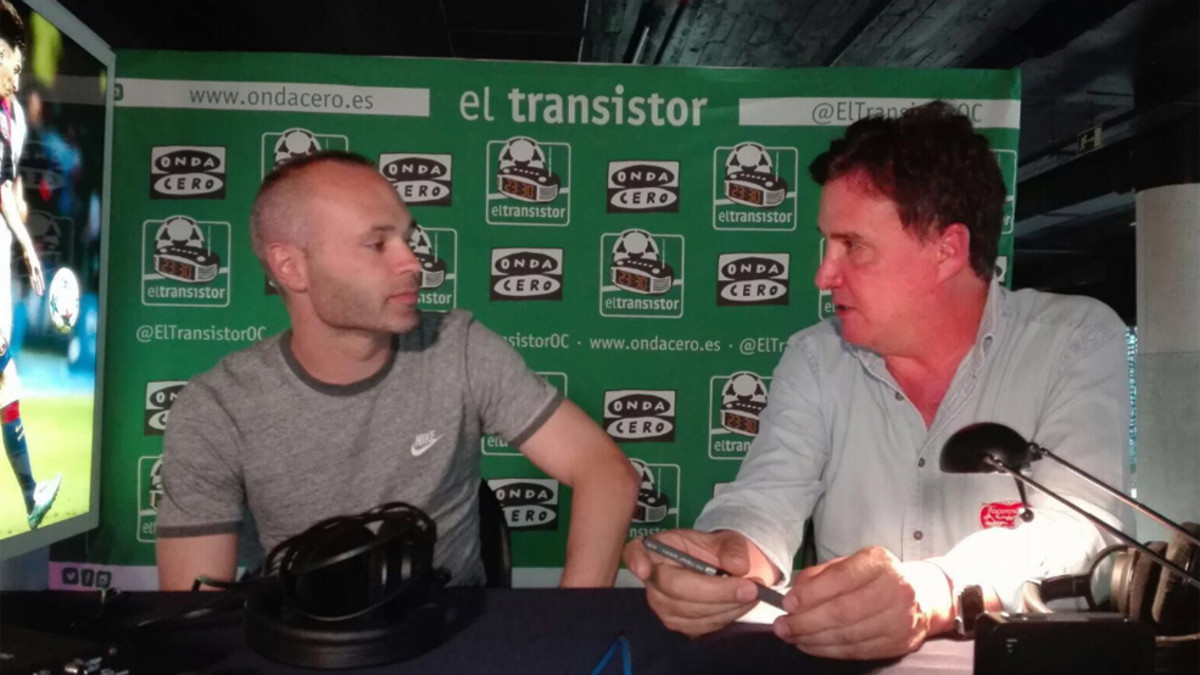 Iniesta thận trọng khi nói về tương lai. Ảnh: Marca.