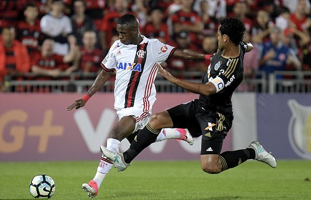 Vinicius Junior - Real Madrid (cho Flamengo mượn), 16 tuổi.