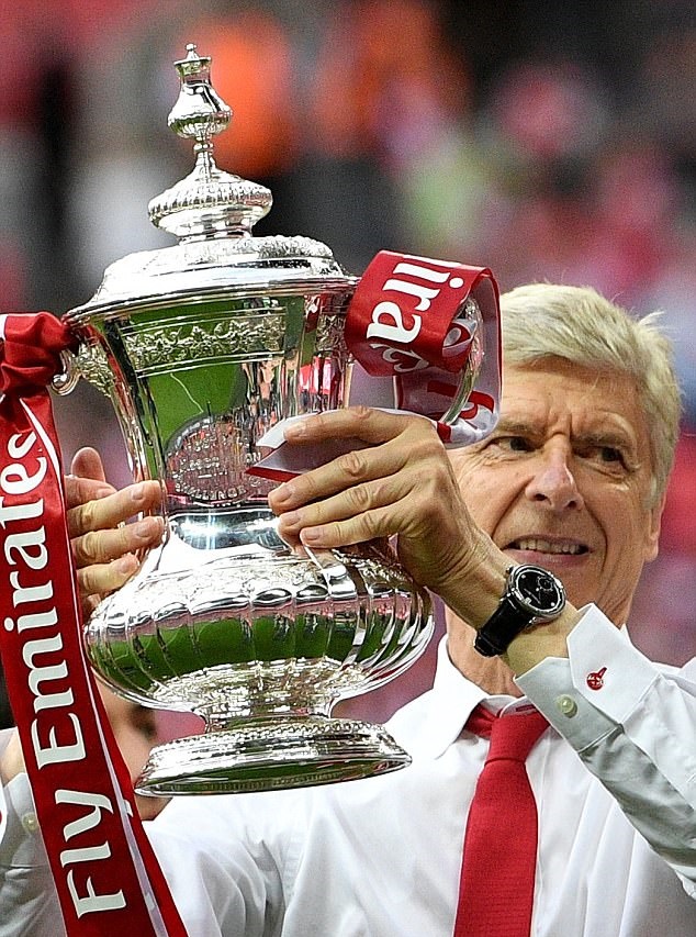 Wenger kết thúc mùa giải với chức vô địch cúp FA.