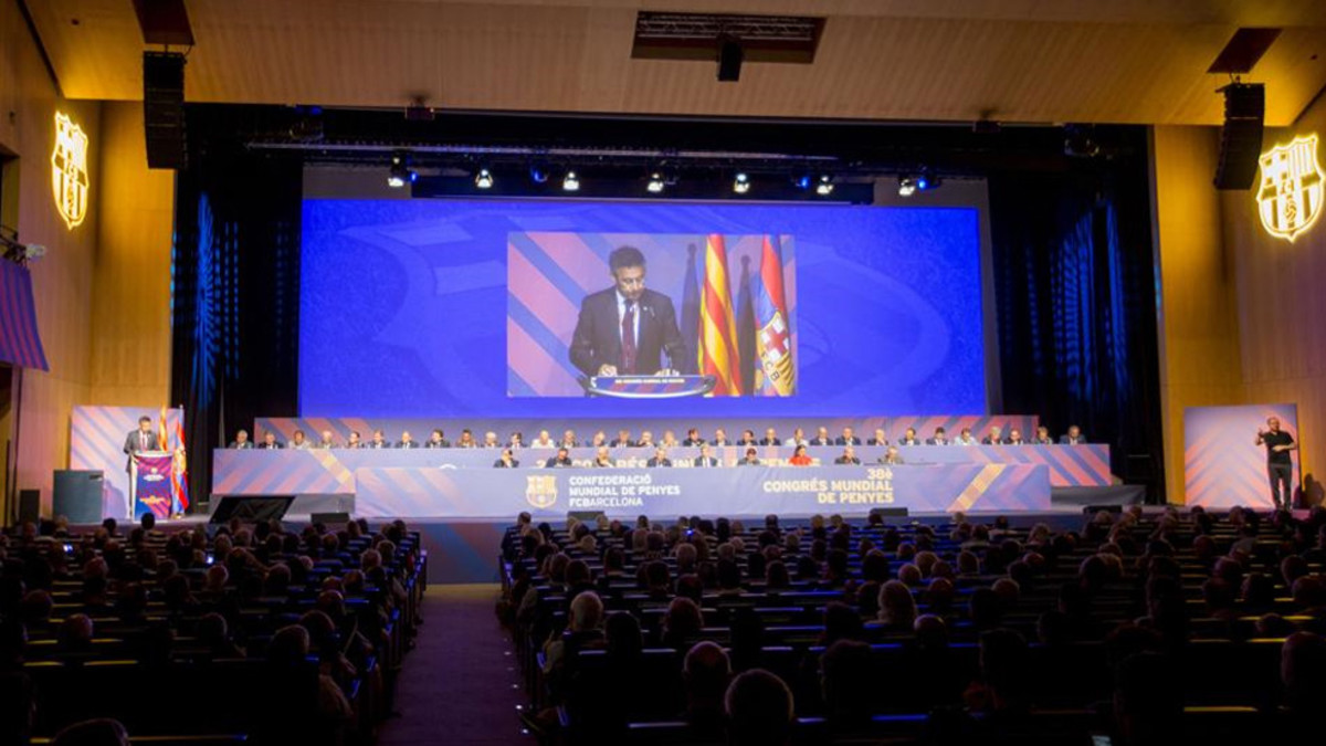 Chủ tịch Bartomeu trong buổi hội nghị.