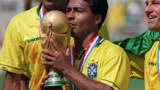 Ông vô địch World Cup 1994 cùng tuyển Brazil.