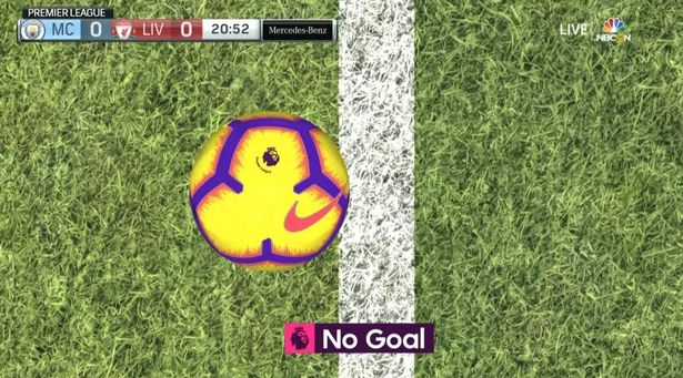 Giấc mơ vô địch của Liverpool bị gián đoạn bởi những khoảng cách vài milimet - Bóng Đá
