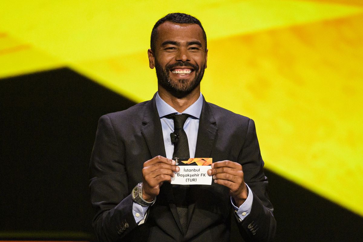 Ashley Cole struggled while trying to pronounce Europa League team names - Bóng Đá