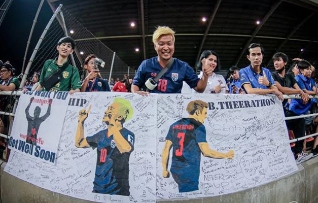 Chàng trai Nhật Bản trở thành fan cuồng của tuyển Thái Lan - Bóng Đá
