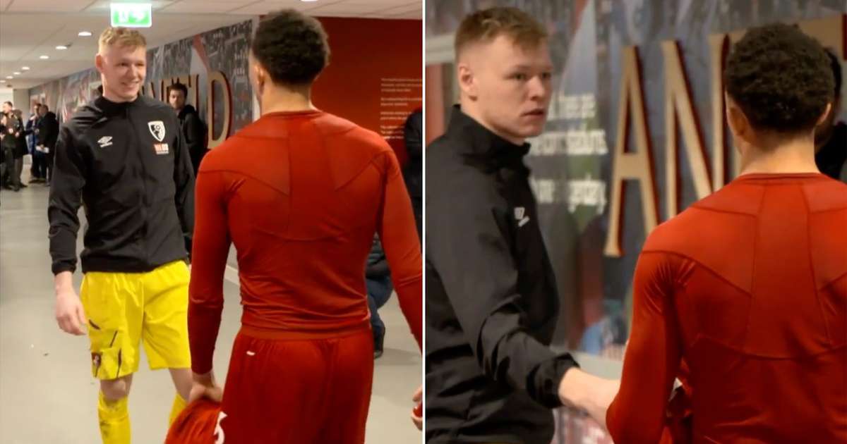 Trent Alexander-Arnold wound up Aaron Ramsdale before swapping shirts - Bóng Đá