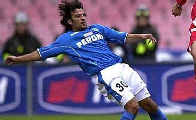 Hậu vệ: Mauricio Pineda.