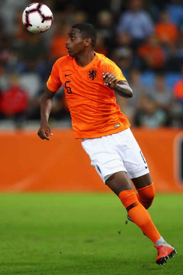 De Jong, Kluivert và những cầu thủ được Koeman cho ra mắt tuyển Hà Lan - Bóng Đá