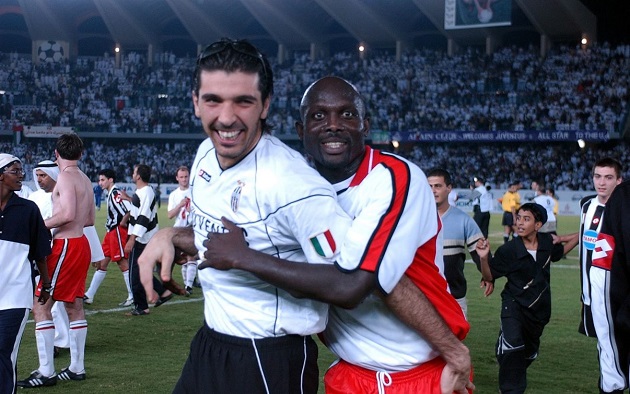 Lão tướng người Ý từng nhiều lần đối đầu với George Weah khi còn trẻ. Khi khoác áo PSG, Buffon trở thành đồng đội của con trai huyền thoại này, Timothy Weah.
