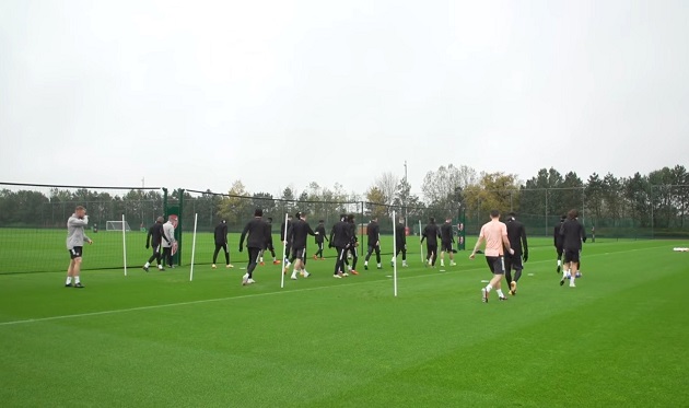 PHOTO: TIERNEY BRINGS CELTIC INFLUENCE TO ARSENAL TRAINING SESSION - Bóng Đá