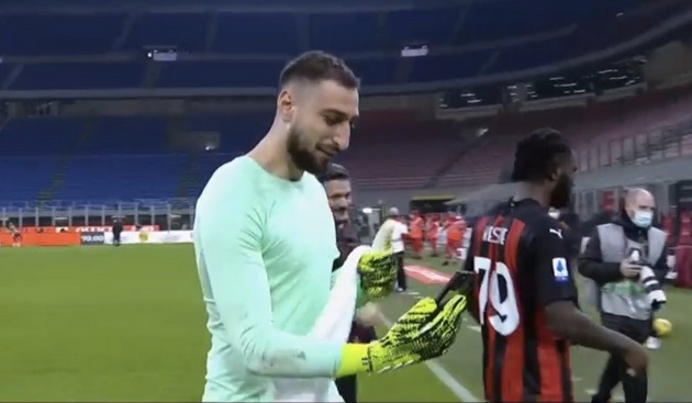 Hình ảnh đẹp về tình thầy trò ở AC Milan - Bóng Đá