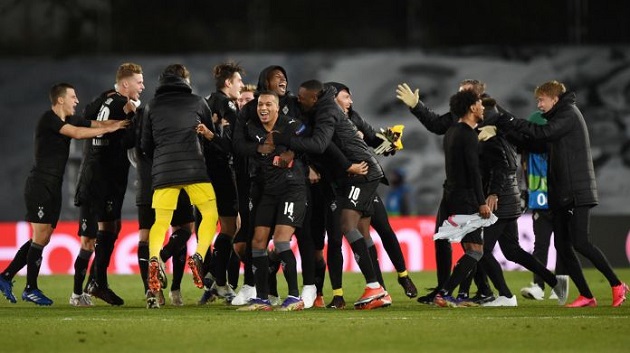 Trong số đó, có thể khẳng định Monchengladbach là lá thăm may mắn nhất đối với Chelsea. Dù gây bất ngờ trước Real Madrid và Inter Milan nhưng đội bóng Đức cũng chỉ có được 2 chiến thắng ở vòng bảng. Hành trình của họ ở Bundesliga cũng không mấy ấn tượng, đang đứng thứ 8 trên BXH.