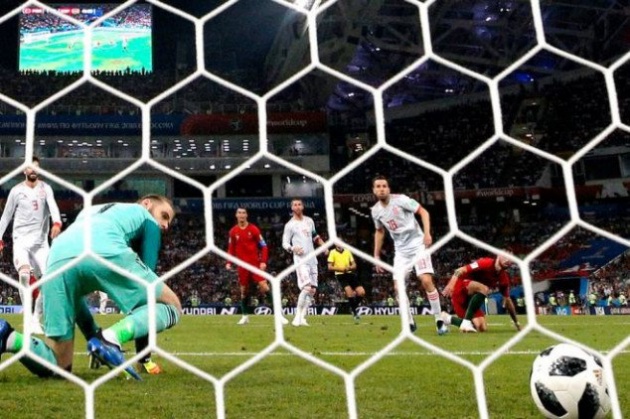 Xin lỗi, nhưng người đó không phải David De Gea - Bóng Đá