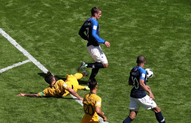 Griezmann đi vào lịch sử World Cup với bàn thắng vào lưới Australia - Bóng Đá