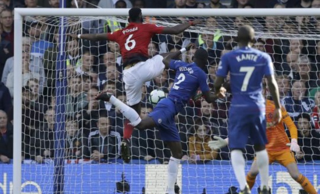 Pogba đã hét gì vào mặt Lindelof? - Bóng Đá