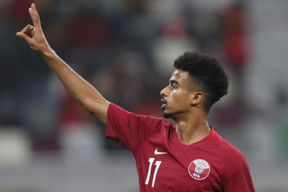 Afif rõ ràng là nhạc trưởng của Qatar với lối chơi đầy tốc độ.