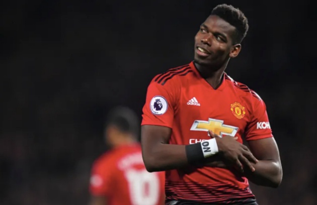 Pogba và điệu ăn mừng được cho là chuẩn bị chào đón đứa con của mình.