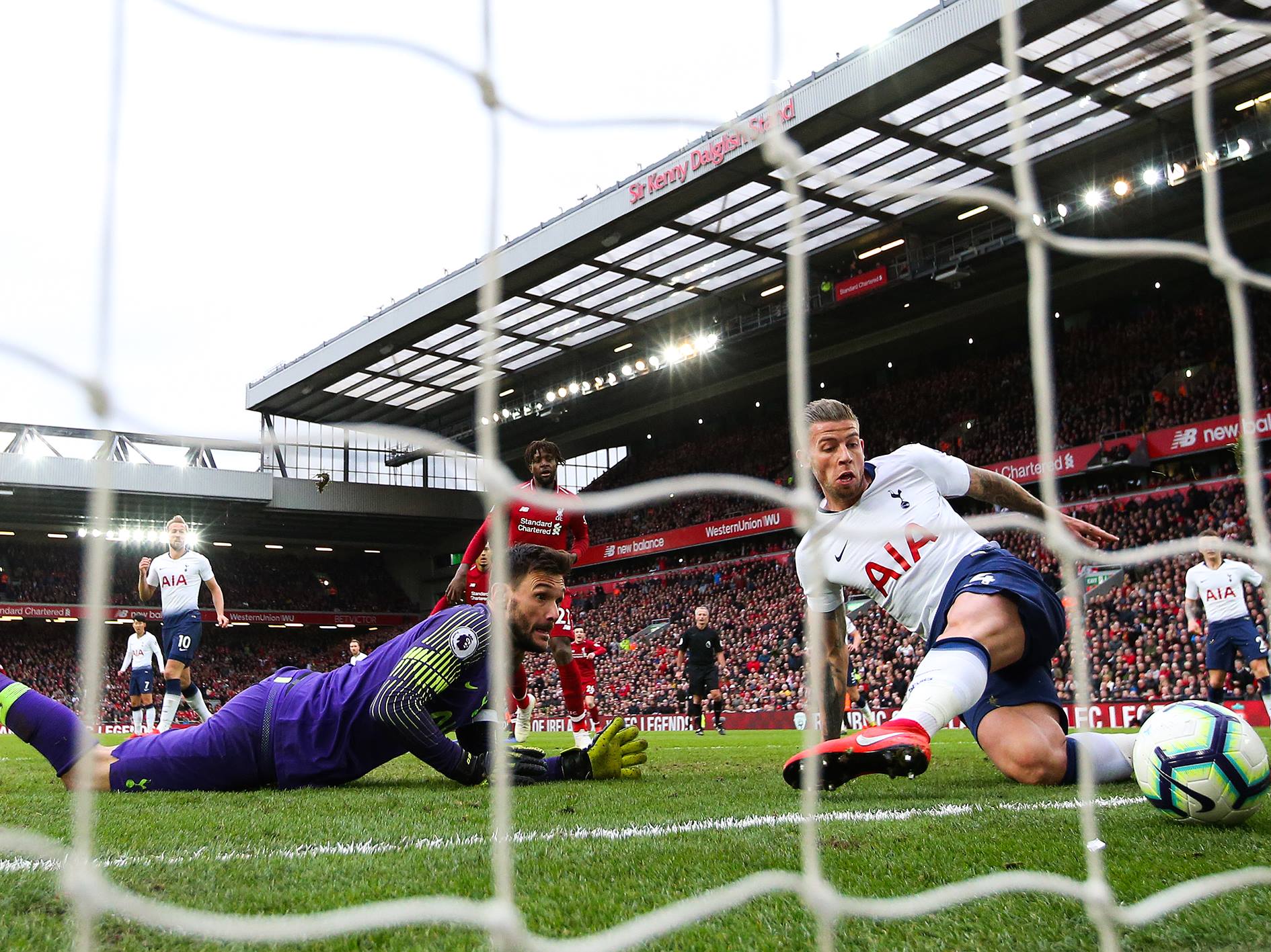 Những hình ảnh cho thấy Tottenham thực sự quá