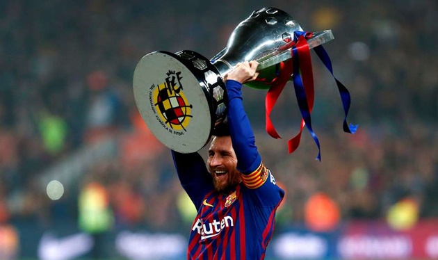 Barcelona tiếp tục vượt mặt người Madrid để vô địch La Liga.