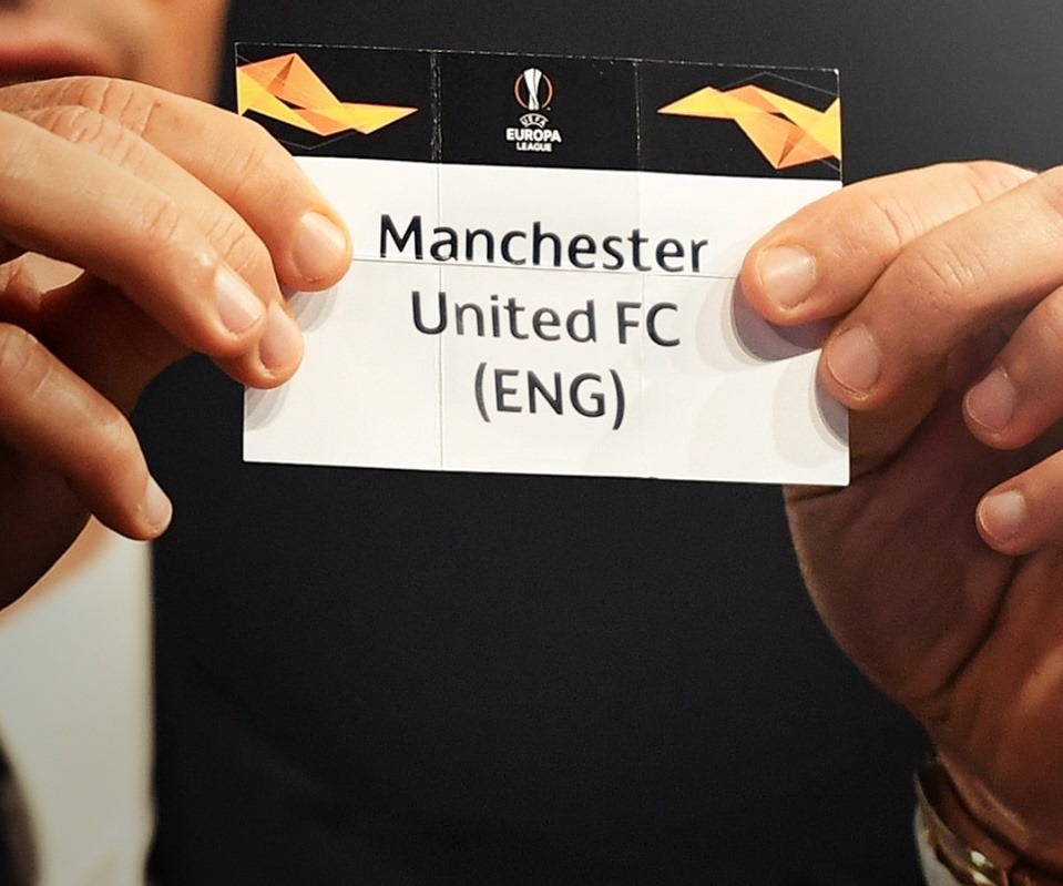 Man Utd bây giờ chỉ có vé dự Europa League.