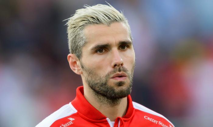 Behrami quen mặt với NHM Premier League vì những năm tháng anh gắn bó với West Ham. Ngoài ra, anh cũng từng khoác áo Lazio.