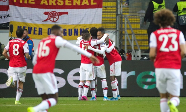 Ceballos cướp vị trí của Ozil ngay cả ở sân chơi Europa League.