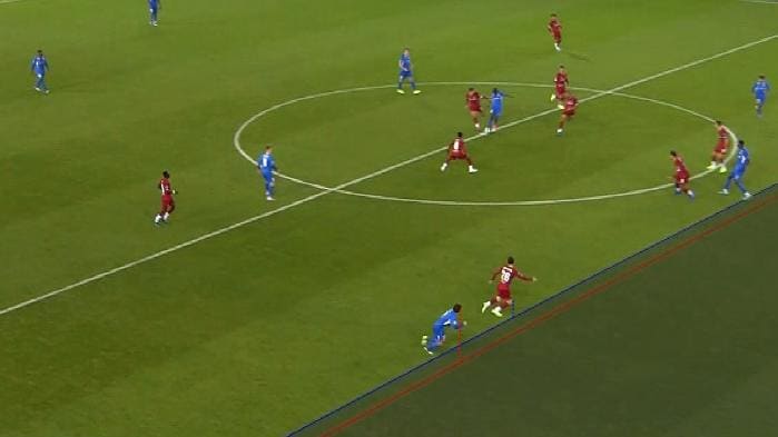 Đây là tình huống đáng tiếc của Genk trước Liverpool rạng sáng nay.