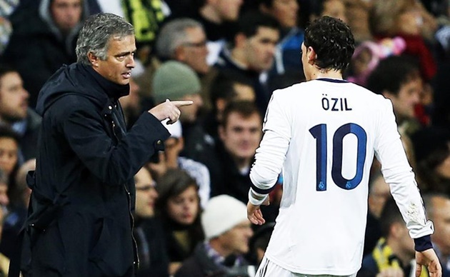 Ozil luôn là tiền vệ tấn công nguy hiểm bậc nhất với 4-2-3-1 của Mourinho.