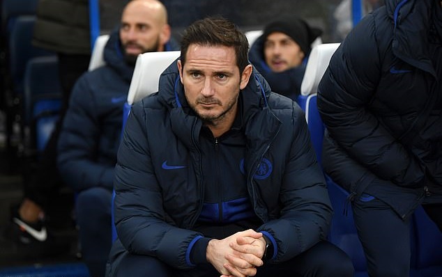 Lampard đang rất lo lắng về vị trí thứ 4 của Chelsea.
