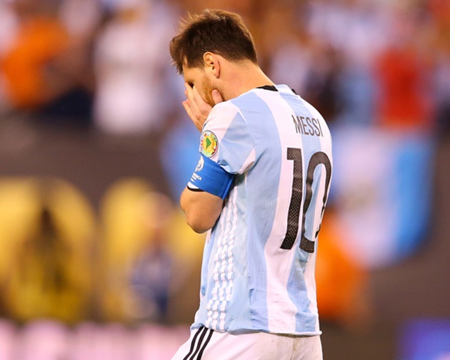 'Chúng tôi sẽ chấm dứt giấc mơ vàng của Messi - Bóng Đá