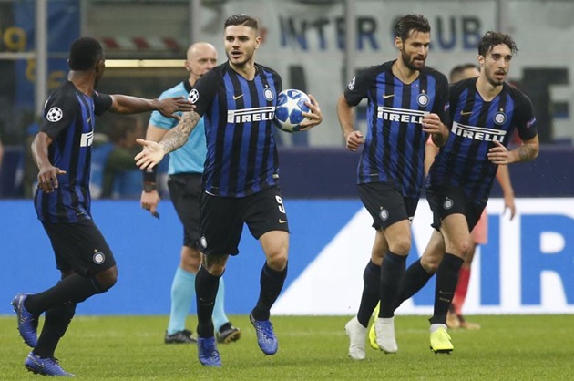 Sao Barca rơi nước mắt trong ngày Milan lạnh giá - Bóng Đá