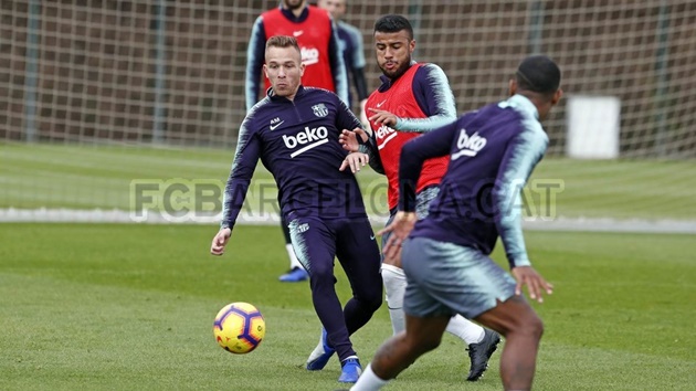 Barca tập - Bóng Đá