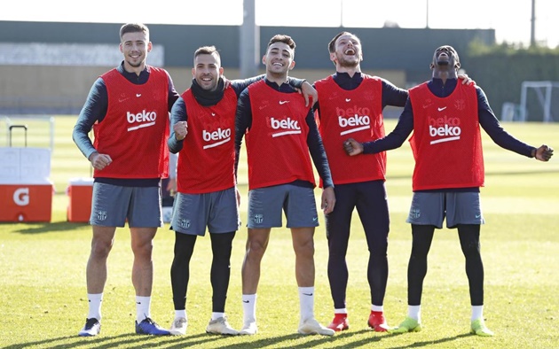 Barca tập - Bóng Đá