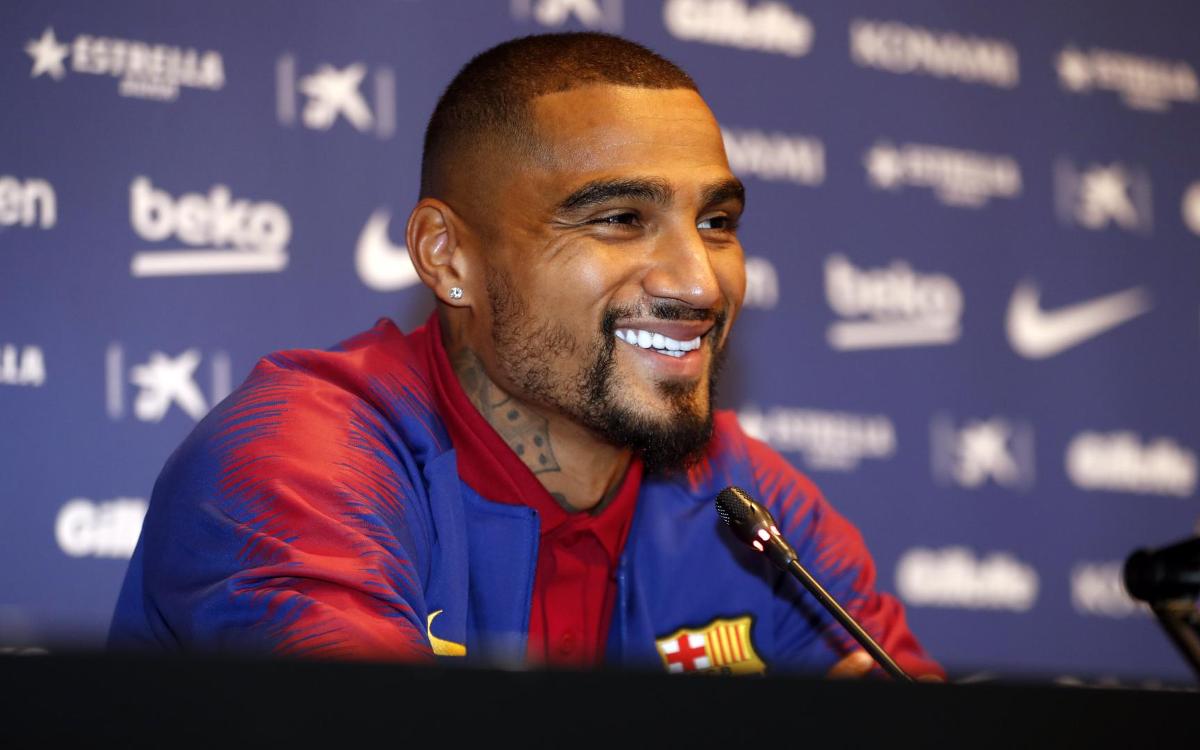 tân binh barca ra mắt - Bóng Đá
