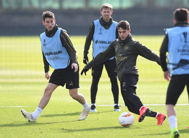 Arsenal tiếp tục dốc sức tập luyện để chuẩn cho trận chiến sinh tử ở Europa League.
