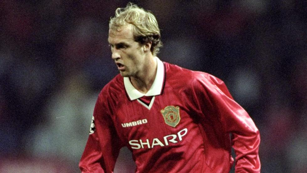 6. Jordi Cruyff: Jordi Cruyff từng khoác áo Barcelona từ năm 1993-1996, trong khi đó, cựu danh thủ Hà Lan thi đấu cho MU năm từ 1996-2000.